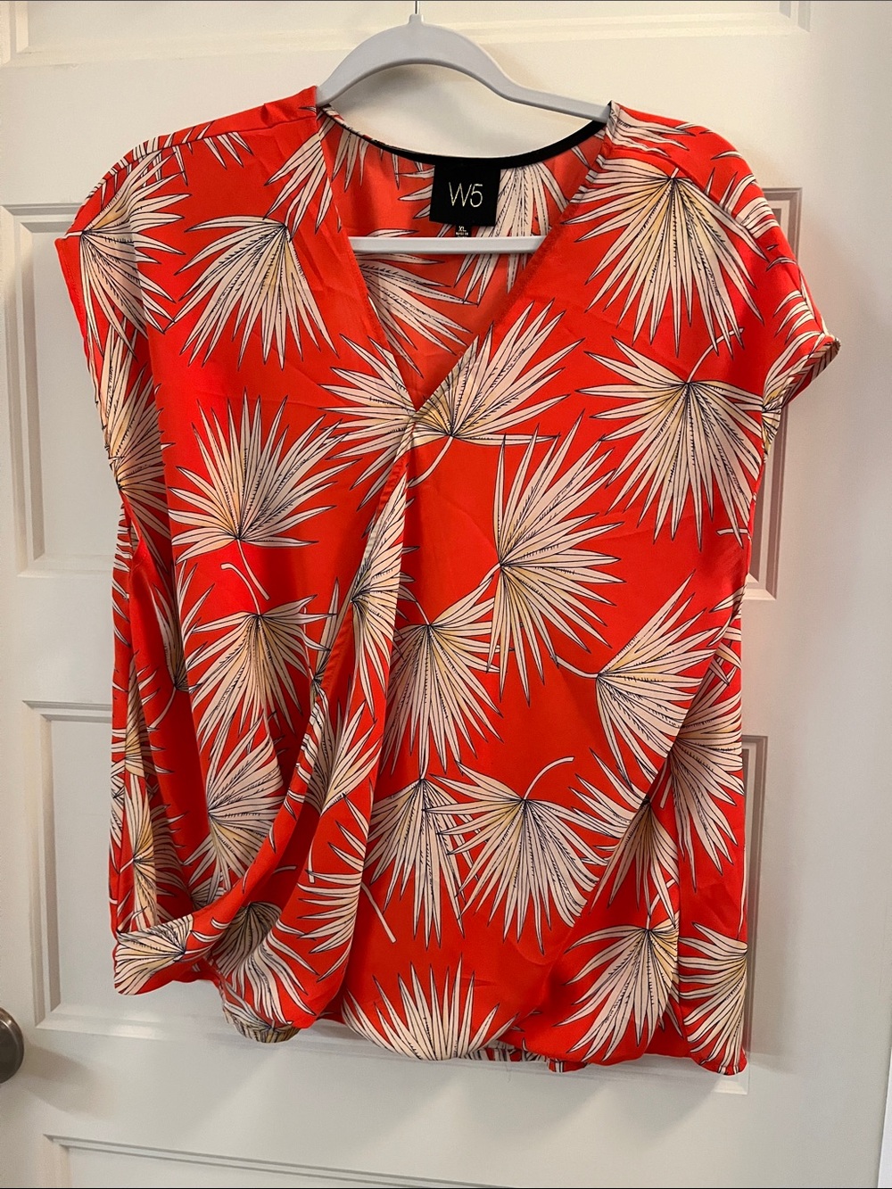 W5 Coral Orange Palm-Print V-Neck Short Sleeve Blouse